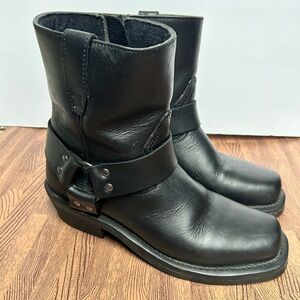 Dingo Harness Boots Mens 8EW Black Leather Biker Moto Side Zip